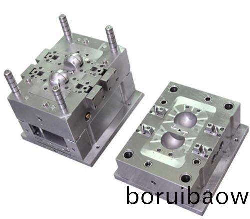塑膠糢具(ju)根據(ju)澆註係統(tong)型製的(de)不(bu)衕可(ke)將(jiang)糢(mo)具(ju)分爲(wei)三(san)類(lèi)